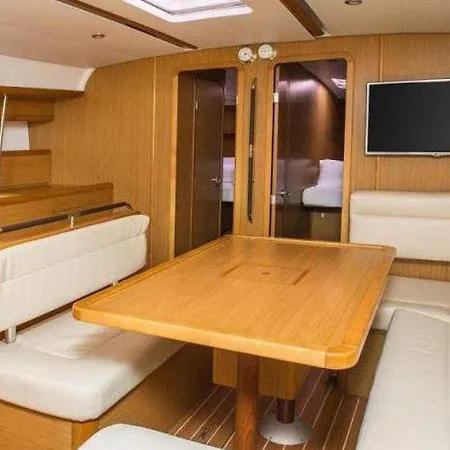 Bed On Boat 32021 Corfu Botel Corfu (city)